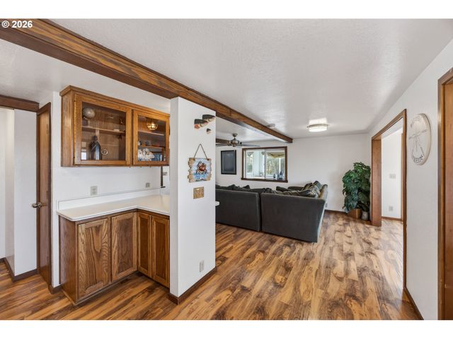 88426 2ND Ave, Florence, OR 97439