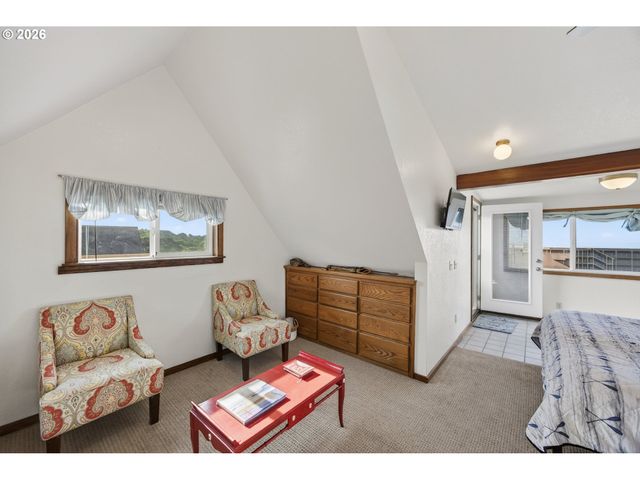 88426 2ND Ave, Florence, OR 97439