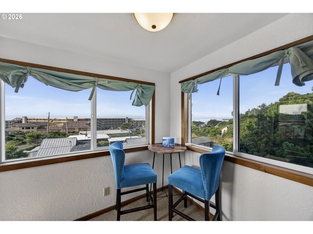 88426 2ND Ave, Florence, OR 97439