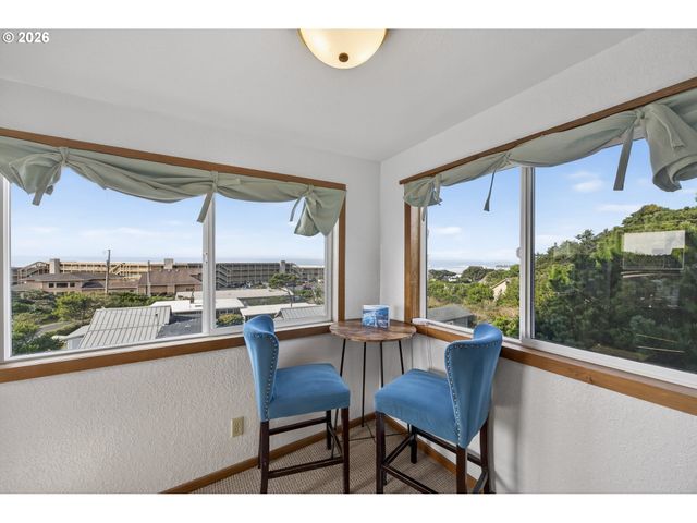 88426 2ND Ave, Florence, OR 97439