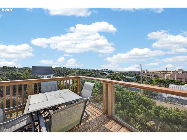 88426 2ND Ave, Florence, OR 97439