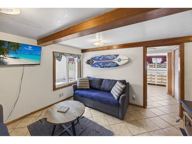 88426 2ND Ave, Florence, OR 97439