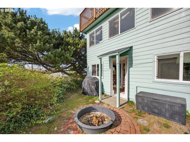 88426 2ND Ave, Florence, OR 97439