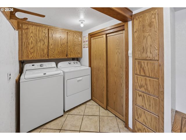 88426 2ND Ave, Florence, OR 97439