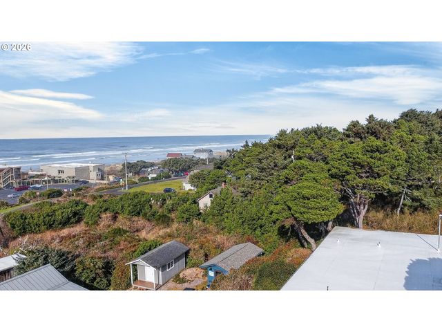 88426 2ND Ave, Florence, OR 97439