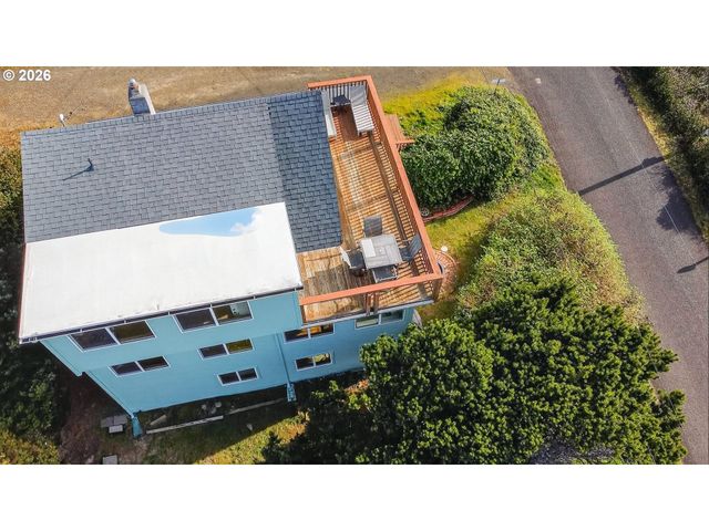 88426 2ND Ave, Florence, OR 97439