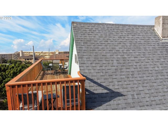 88426 2ND Ave, Florence, OR 97439