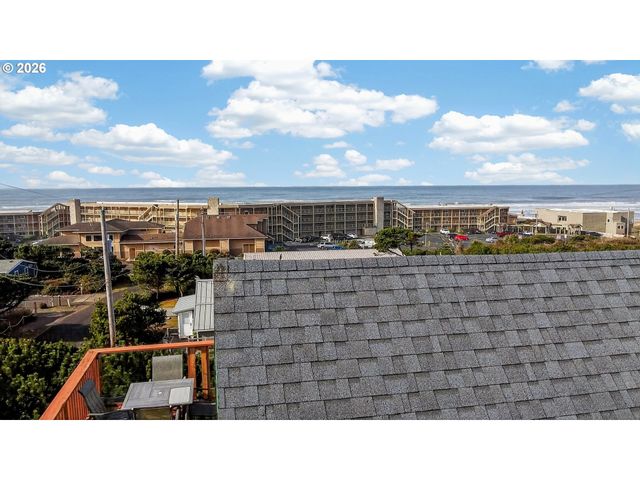 88426 2ND Ave, Florence, OR 97439