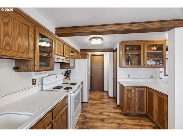 88426 2ND Ave, Florence, OR 97439