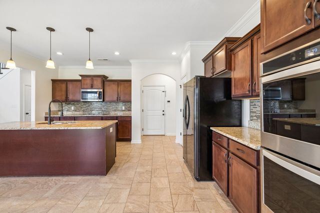 1434 Millet Dr, Clarksville, TN 37040
