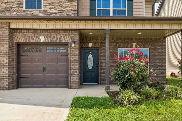 1434 Millet Dr, Clarksville, TN 37040