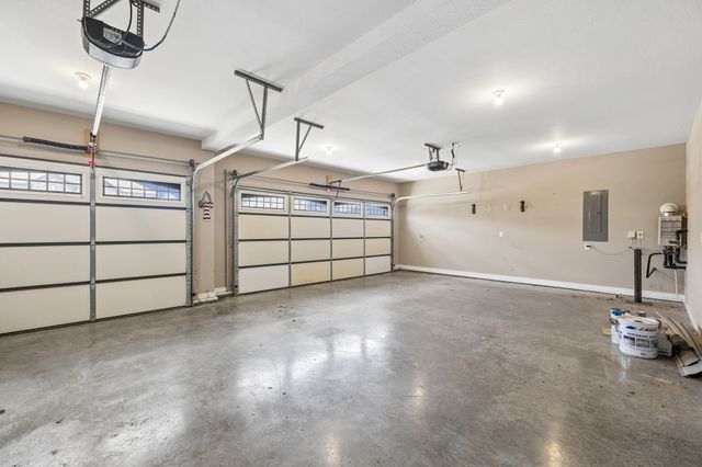 1434 Millet Dr, Clarksville, TN 37040