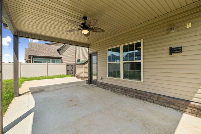 1434 Millet Dr, Clarksville, TN 37040