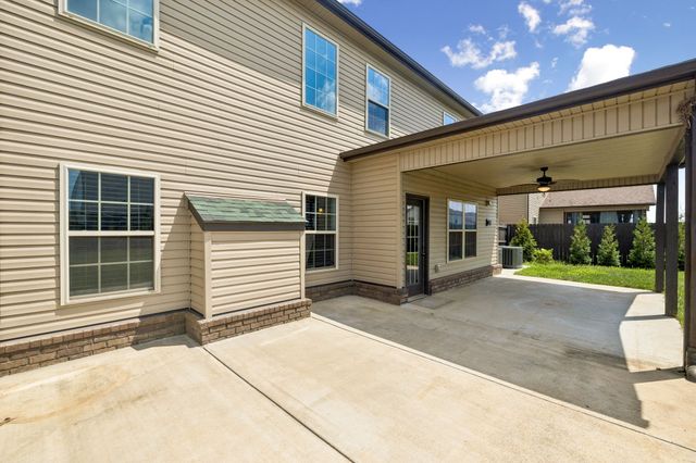 1434 Millet Dr, Clarksville, TN 37040