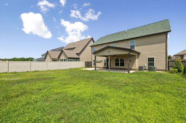 1434 Millet Dr, Clarksville, TN 37040