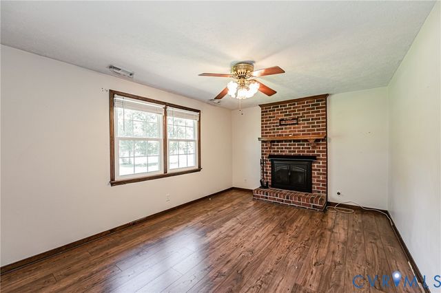 1905 Evanrude Ct, Sandston, VA 23150