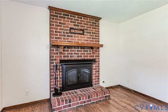 1905 Evanrude Ct, Sandston, VA 23150