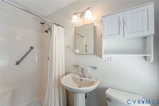 1905 Evanrude Ct, Sandston, VA 23150