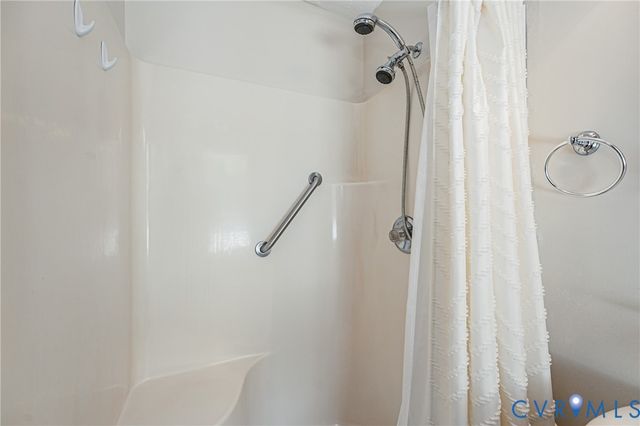 1905 Evanrude Ct, Sandston, VA 23150