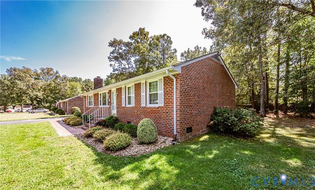 1905 Evanrude Ct, Sandston, VA 23150