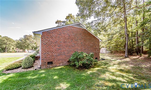 1905 Evanrude Ct, Sandston, VA 23150