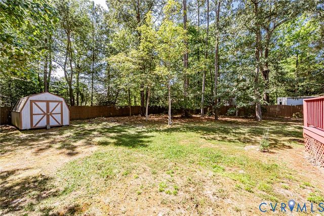 1905 Evanrude Ct, Sandston, VA 23150