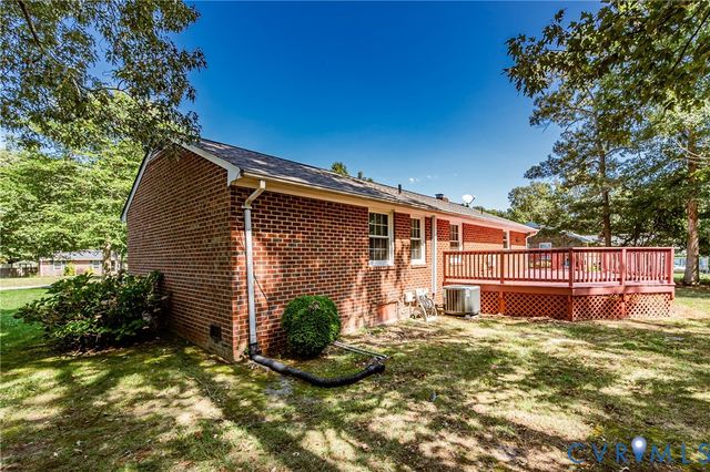 1905 Evanrude Ct, Sandston, VA 23150