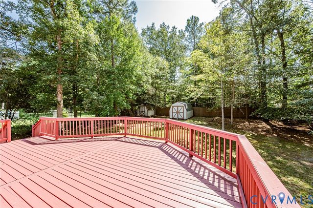 1905 Evanrude Ct, Sandston, VA 23150