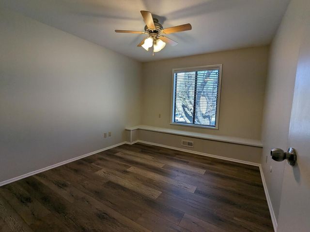 565 Somerset Lane 7, Crystal Lake, IL 60014