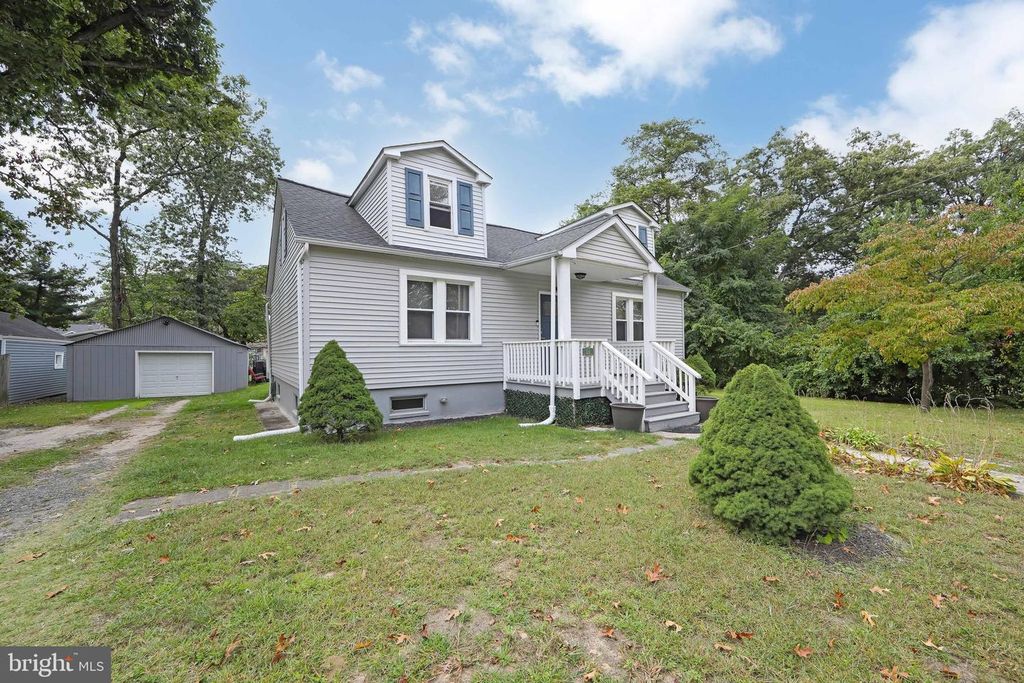 14 DELAWARE AVE, Hainesport, NJ 08036