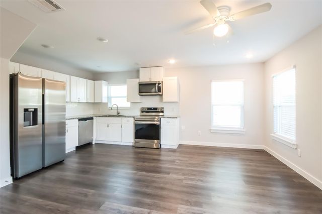 7934 Way Street A, Houston, TX 77028