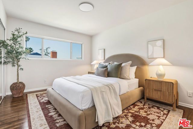 2525 Ivanhoe Drive, Los Angeles, CA 90039