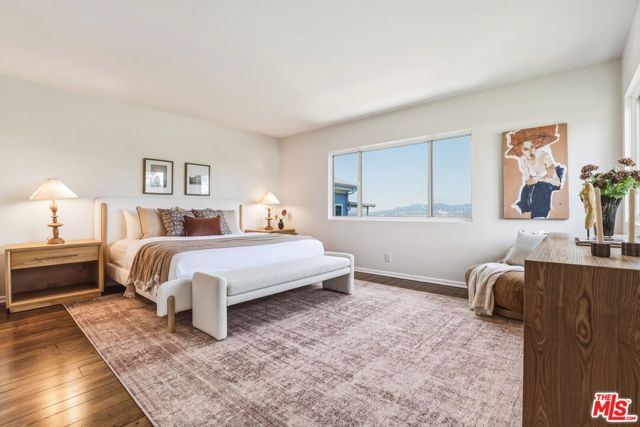 2525 Ivanhoe Drive, Los Angeles, CA 90039