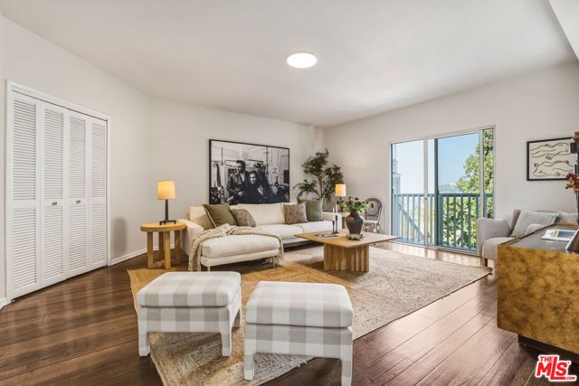 2525 Ivanhoe Drive, Los Angeles, CA 90039