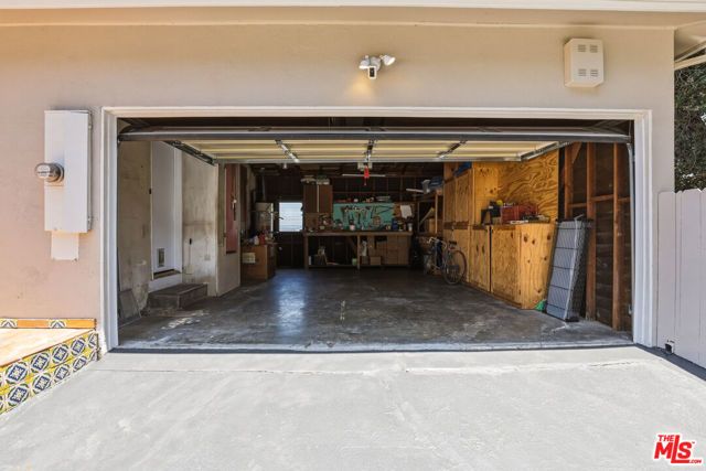 2525 Ivanhoe Drive, Los Angeles, CA 90039