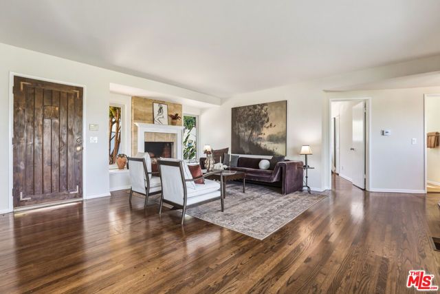 2525 Ivanhoe Drive, Los Angeles, CA 90039