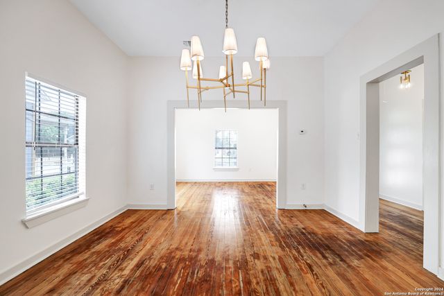 1613 N OLIVE ST, San Antonio, TX 78208
