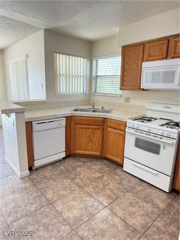 2805 Albemarle Way, Henderson, NV 89014
