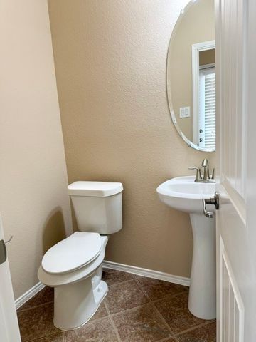 8920 Eastwood Avenue, Cross Roads, TX 76227
