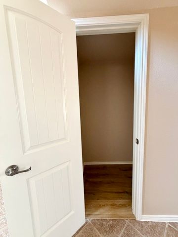 8920 Eastwood Avenue, Cross Roads, TX 76227