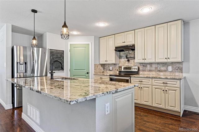 455 Gordon Drive, Castle Rock, CO 80104