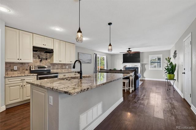 455 Gordon Drive, Castle Rock, CO 80104