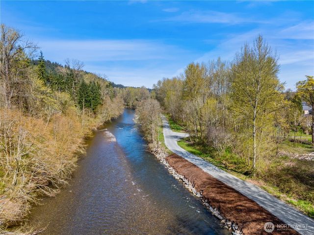 14713 144th Avenue Ct E, Orting, WA 98360