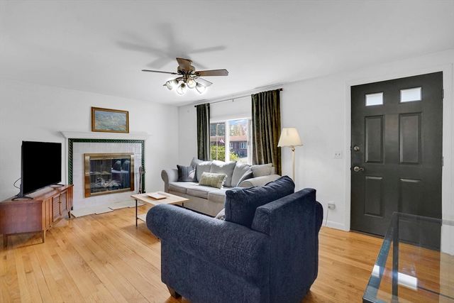 202 Spikenard Cir, Springfield, MA 01129