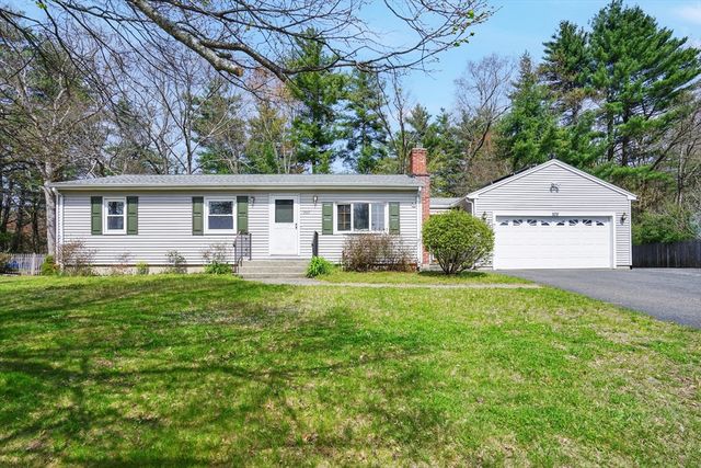 202 Spikenard Cir, Springfield, MA 01129