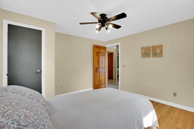 202 Spikenard Cir, Springfield, MA 01129