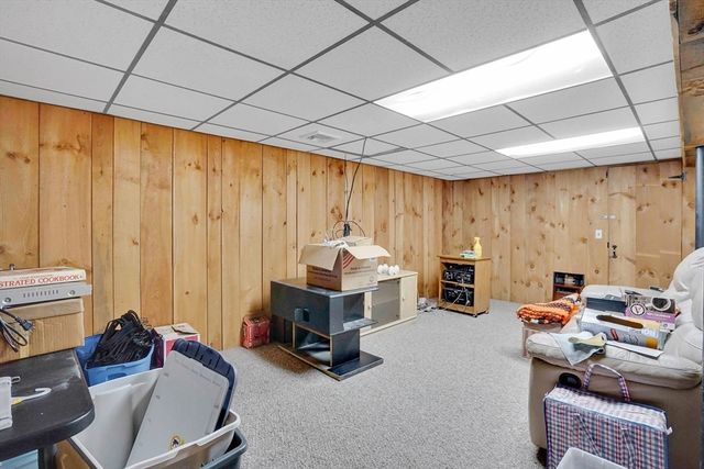 202 Spikenard Cir, Springfield, MA 01129