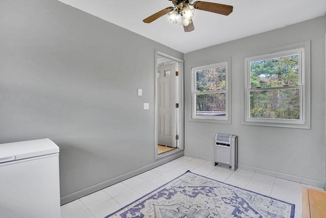 202 Spikenard Cir, Springfield, MA 01129