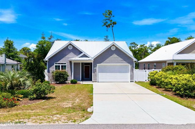 151 NW 11th Street, Oak Island, NC 28465