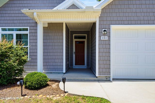 151 NW 11th Street, Oak Island, NC 28465